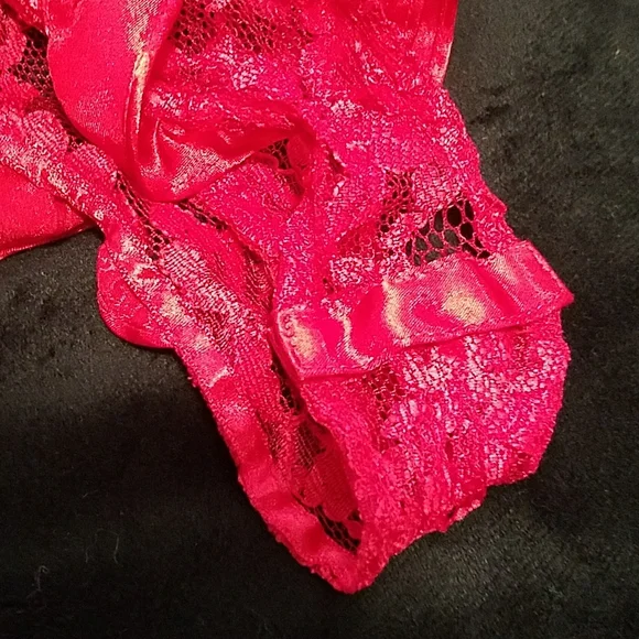 Victoria’s Secret Red 90's Gold Label Vintage Lace Teddy Satin Ruffle Bodysuit - Picture 13 of 16